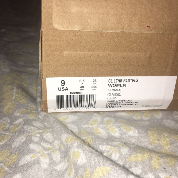 Reebok sneakers - Picture 2 of 3